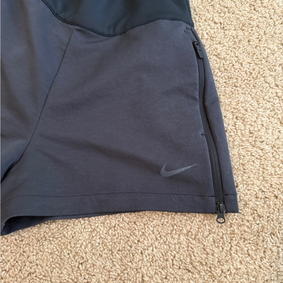 Nike Black and Gray Athletic Shorts for Running - Picture 2 of 7